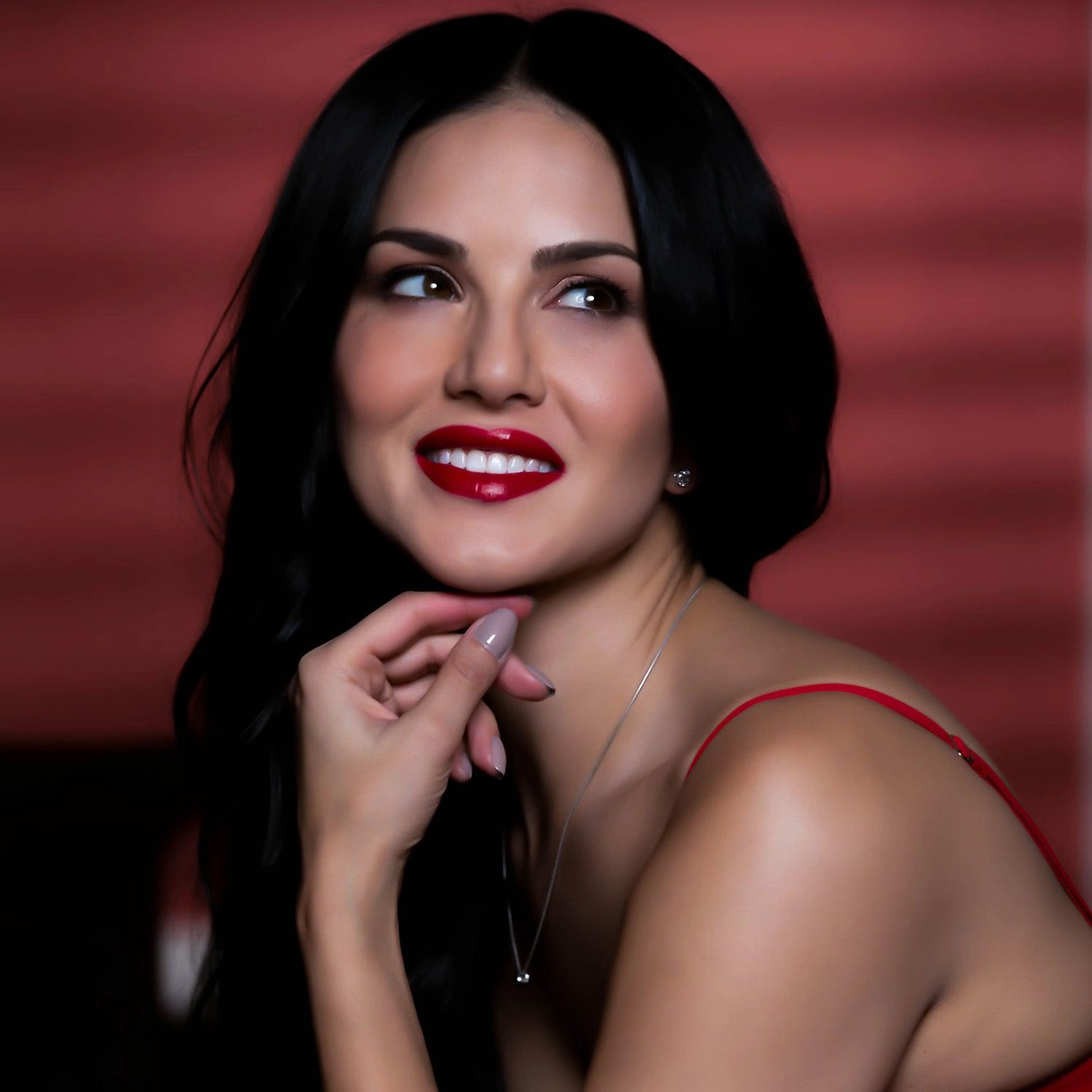 Cherry Bomb - Long Wear Lip Liner, Red | 1.2gms