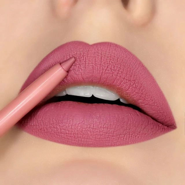 Kara Line Up Lip Liner