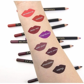 LA PERFECT PRECISION LIPLINER