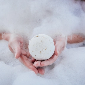 Manos Bath Bombs