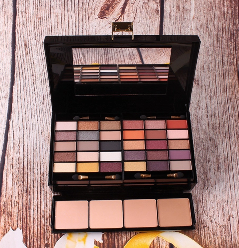 Professional Make Up Kit   Black Case